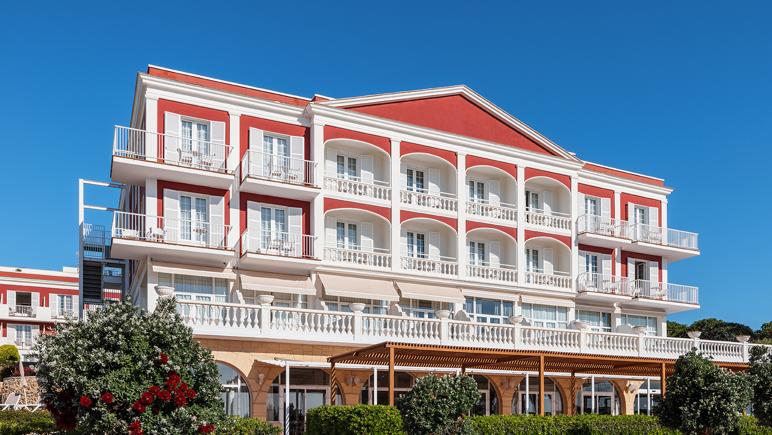 001_alta_mahon Exterior.jpg